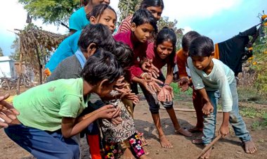 CG News : एक ऐसा गांव जहां आज भी है 95 फीसदी बच्चे शिक्षा से वंचित, ना ही सड़के है, ना ही स्कूल.....