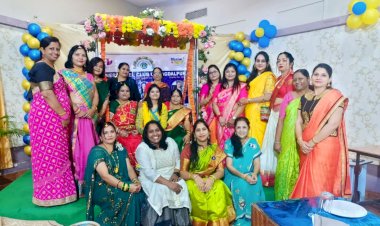 सावन झूला उत्सव में जुटी इनरव्हील क्लब की सदस्य... इनरव्हील क्लब आफ जगदलपुर ने मनाया सावन का त्यौहार...