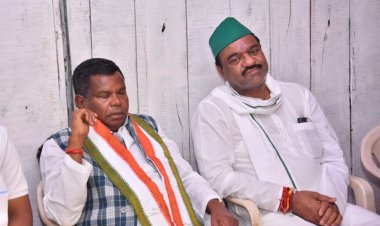 प्रभारी मंत्री लखमा, मंत्री मरकाम ने विधायक जैन के निवास पहुंच संवेदना व्यक्त की...