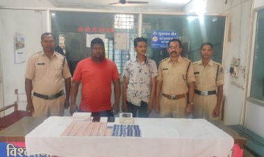 शहर में अवैध नशीली दवाईयों के तस्करी पर पुनः बस्तर पुलिस की कार्यवाही... शहर में तस्करी करते पकड़ा गया दो आरोपी... 1143 नग अवैध नशीली टेबलेट/कैप्सुल बरामद, अनुमानित कीमत 3594.75/- रूपये... 01 मोटर सायकल, 02 मोबाईल एवं 01 टैब जप्त...