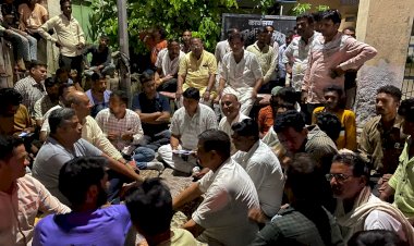 लुहारिया प्रकरण: बालिका को न्याय दिलाने के लिए धरने पर बैठे भाजपा जिला महामंत्री मुरलीधर जोशी