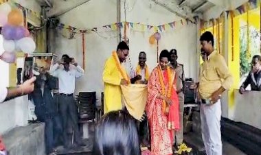 Chhattisgarh Unique Wedding : जेल में सजा मंडप...डॉक्टर युवक-युवती की जेल में हुई अनोखी शादी,पहली बार हुई इस अनोखी पहल की तारीफ कर रहे लोग…जाने मामला…