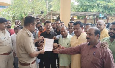 डोंगाघाट में कचरा डंप करने से जनता परेशान और महापौर भ्रष्टाचार मामले में, थाना कोतवाली में  FIR करने दिया है पत्र, कार्यवाही नहीं होने पर होगा आंदोलन - संजय पाण्डेय