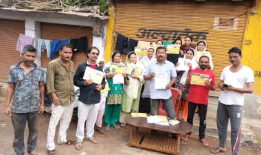 हितग्राही कार्ड बनवाने उमड़ रहे लोग... सुबह से घर-घर दस्तक दे रहे एमआइसी सदस्य राजेश राय... विधायक जैन कर रहे प्रेरित - प्रोत्साहित...