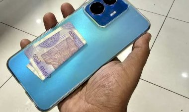 क्या आप भी फोन कवर में नोट रखते हैं ? तो हो जाइए सावधान !  हो सकती है ये बड़ी दुर्घटना, जा सकती है आपकी जान....