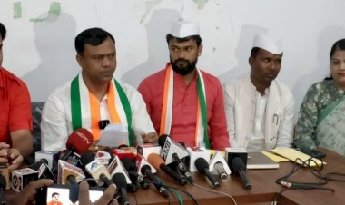 Jagdalpur  राजीव भवन में प्रेसवार्ता : प्रदेश कांग्रेस अध्यक्ष व साँसद बैज ने प्रेसवार्ता में घेरा भाजपा को...