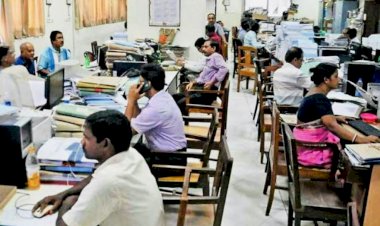 Employees Retirement Age : कर्मचारियों के लिए CM की घोषणा, रिटायरमेंट आयु में 4 वर्ष की वृद्धि, 61 से बढ़कर हुए 65 वर्ष, मिलेगी वित्तीय सहायता….