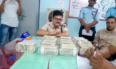 CG ब्रेकिंग न्यूज : चुनाव से पहले मध्यप्रदेश से कैश भरकर छत्तीसगढ़ आई कार, इतने लाख रुपये कैश बरामद, पुलिस की पूछताछ जारी....