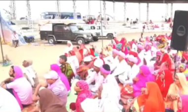 सन्त जब आते हैं गृहस्थी सेट करा देते हैं और आत्म कल्याण भी करा देते हैं...