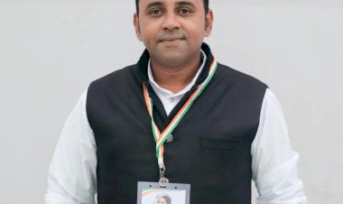 हाईटेक सुविधाओं से लैस भाजपा की परिवर्तन यात्रा का रथ देश की ग़रीबी को मुंह चिढ़ाने वाली यात्रा - जावेद खान