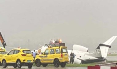 प्लेन दुर्घटनाग्रस्त : मुंबई एयरपोर्ट पर चार्टर प्लेन दुर्घटनाग्रस्त, बारिश के कारण रनवे से फिसला; सभी परिचालन बंद