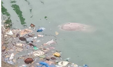 CG- कारोबारी की मिली लाश : प्रसिद्ध तालाब में तैरती मिली कारोबारी की लाश....क्षेत्र में फैली सनसनी, जांच में जुटी पुलिस.....