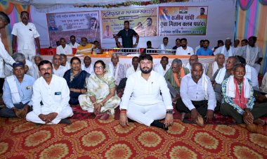 CG:राजीव गांधी किसान न्याय योजना से किसानो में नए उत्साह हुआ संचार: विधायक आशीष छाबड़ा...ग्राम पाहंदा में 11 लाख एवं ग्राम अछोली में 23.96 लाख रुपए के विभिन्न विकास कार्यों की रखी आधारशिला