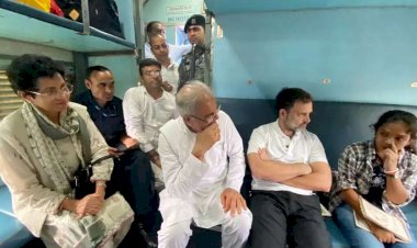 CG ट्रेन में राहुल गांधी ब्रेकिंग : बिलासपुर से रायपुर आम आदमी की तरह ट्रेन के सामान्य कोच में राहुल गांधी कर रहे है यात्रा,देखे फोटो…