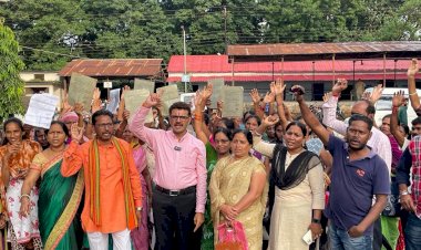 भूपेश बघेल वादा निभाओ- नजूल में काबिज परिवारों को निशुल्क पट्टा दो - संजय पांडे