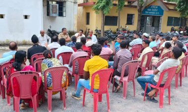 महासमुन्द पुलिस अधीक्षक के मार्गदर्शन में जिले के समस्त थानो व चौकी में आगामी त्यौहारों को लेकर ली जा रही है शांति समिति की बैठक पढ़े पूरी खबर
