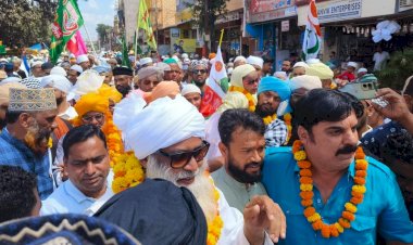 जिलाध्यक्ष सुशील मौर्य ने जश्ने ईद मिलादुन्नबी के जुलूस का किया भव्य स्वागत,समाज प्रमुखों सहित मुस्लिम समुदाय को दी मुबारकबाद...