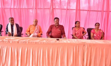 संसदीय सचिव रेखचंद जैन ने ग्राम पंचायत कुम्हरावंड में 31 लाख रुपए से अधिक के कार्यों का भूमिपूजन किया...