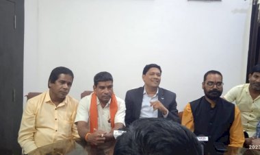 विधानसभा चुनाव से पहले मरार पटेल समाज ने दिए संकेत कहा राष्ट्रीय राजनीतिक पार्टियों से अगर समाज के लोगों को टिकट नहीं दिया जात है तो करेंगे बगावत।
