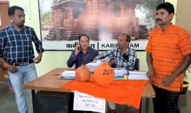 CG Assembly Election : नामांकन भरने गुल्लक लेकर पहुंचा युवक, चुनाव जीतने का कर रहा है दावा, जानिए कौन है ये शख्स जो हर बार पार्षद से लेकर लोकसभा का लड़ता है चुनाव.....