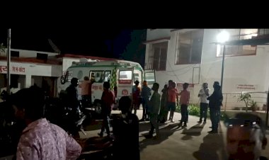 CG Road Accident : देवी दर्शन कर लौट रहे श्रद्धालुओं की पिकअप की ट्रक से ज़बरदस्त भिड़त,पिकअप के उड़े परखच्चे,एक दर्जन से ज़्यादा की हालत गंभीर..देखें वीडियो......