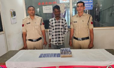 अवैध नशीले दवाई सीरप, टेबलेट के तस्करी : 25 नग अवैध नशीली सीरप, 144 टेबलेट बरामद... प्रतिबंधित नशीली दवाई सीरप टेलबेट बरामद, अनुमानित कीमत 3345/- रूपये...