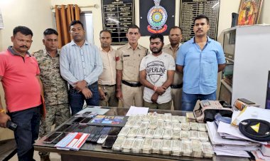 CG बस्तर क्षेत्र में सटोरियों पर अब तक की सबसे बड़ी कार्यवाही : आरोपियो के कब्जे से 38,63,200/- रूपये नगद बरामद... मौक से 01 लैपटाप, 10 मोबाईल, 15 नग सट्टा पर्ची व एटीएम कार्ड, बैंक पासबुक जप्त...