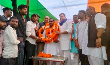 राष्ट्रीय अध्यक्ष राजेश लिलोठिया ने भरी हुंकार कांग्रेस प्रत्याशी को विजयी बनाने कार्यकर्ताओं को किया रिचार्ज पढ़े पूरी खबर
