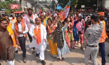 चुनावी माहौल को भाजपा के पक्ष में और ज्यादा मजबूत बनाने के लिए रायपुर उत्तर विधानसभा क्षेत्र के भाजपा प्रत्याशी पुरंदर मिश्रा ने किया धुआंधार दौरा…