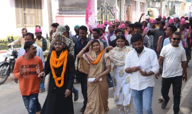 अंबिकापुर : जनता कांग्रेस प्रत्याशी हकीम अब्दुल मजीद ने अंबिकापुर के अलग - अलग वार्डों में की भेट मुलाकात और साथ ही मांगा जनसमर्थन