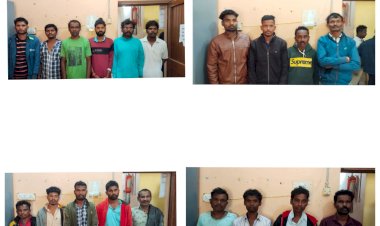 CG 19 जुआड़ी बस्तर थाना क्षेत्र के 04 अलग अलग स्थानों में जुआ खेल रहे, जुआड़ियों को बस्तर पुलिस ने किया गिरफ्तार, आरोपियों के कब्जे से 8070/- रूपये नगदी एवं ताश के पत्ते बरामद...