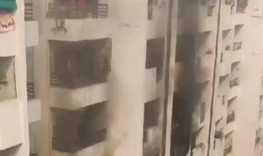 CG Fire ब्रेकिंग : पुलिस क्वार्टर के तीसरी मंजिल में लगी भीषण आग,परिसर में  मचा हड़कंप....