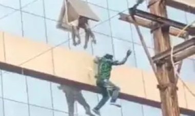 Suicide Live VIDEO: युवक  ने की आत्महत्या, हॉस्पिटल की तीसरी मंजिल से लगाई छलांग और फिर जो हुआ, देखें दिल दहला देने वाला वीडियो........