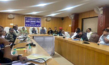 CG:बेमेतरा जिले में 03दिसंबर को  तीसरी आँख करेगी मतगणना की निगरानी ...3 को सुबह आठ बजे गोपनीयता की शपथ के साथ प्रारंभ होगी मतगणना...2 दिसम्बर को मतगणना की रिहर्सल होगी...तीन लेयर में सुरक्षा व्यवस्था रहेंगी...अभ्यार्थी/ निर्वाचन अभिकर्ताओं को मतगणना की तैयारियों से अवगत कराया