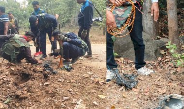 CG Naxalite ब्रेकिंग : टला बड़ा हादसा! एक बार फिर नक्सलियों की साजिश नाकाम, जवानों ने 5 किलो IED बम किया बरामद.....