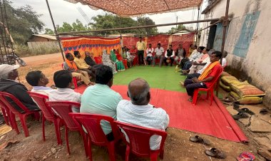 विगत दिनों ग्राम छोटे देवड़ा (बकावंड) में बस्तर जिला के जिला साहू समाज का वृहत बैठक आयोजित किया गया...
