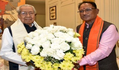 Chhattisgarh New CM : राज्यपाल हरिचंदन से नामित मुख्यमंत्री विष्णुदेव साय ने की सौजन्य भेंट, इन विषयों पर हुई चर्चा...