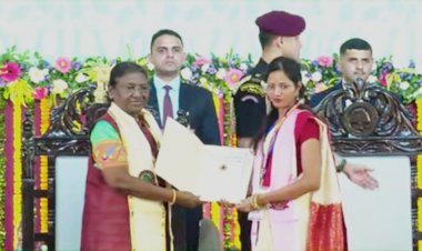 CG:डी ए वी जांता के संस्कृत शिक्षिका नई दिल्ली में राष्ट्रपति पुरस्कार से सम्मानित हुए...राष्ट्रपति अवार्ड मिलना गर्व के पल:-प्राचार्य जायसवाल