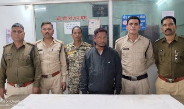 CG - प्रेम प्रसंग के चलते आरोपी युवक गुस्से में आकर निलेश ठाकुर नामक युवक का हत्या कर दिया :  ये कुदालगांव गुचागुडा में हुआ हत्या, हत्या की गुत्थी को बस्तर पुलिस ने सुलझाई, सिर में डंडे से प्राण धातक हमला कर, दो मंजिला छत से धक्का देकर की गई हत्या, हत्या के आरोपी कोतवाली पुलिस के गिरफ्त में...