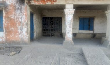 उदयपुर विकासखंड में अवैध रूप से बस स्टैंड में यात्री प्रतीक्षालय को कब्जा कर सीमेंट गोडाउन के रूप में संचालित किया जा रहा हैं