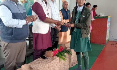 स्काई रिच स्कूल उदयपुर में आयोजन हुआ प्रतिभा 
सम्मान समारोह एवं छमाही परीक्षा परिणाम का घोषणा 
कार्यक्रम बच्चो को सम्मानित किया