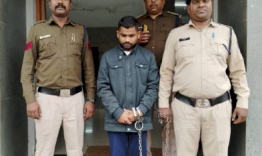CG Crime News : राजधानी में प्रेमी ने की हैवानियत, गर्लफ्रेंड को जहर पिलाकर ले ली जान, कई बार बनाया संबंध, इस बात पर हुआ विवाद, आरोपी गिरफ्तार.....