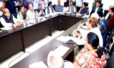 CG Politics : इन दिग्गजों को चुनाव में उतार सकती है कांग्रेस, TS सिंहदेव समेत 10 दिग्गज नेताओं के नाम पर बैठक में चर्चा, देखें सीटवार नाम.....