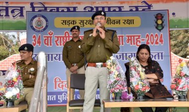 CG - सड़क सुरक्षा अभियान : जगदलपुर शहर में यातायात पुलिस  के द्वारा 34 वां राष्ट्रीय यातायात माह बाइक हेलमेट जागरूकता रैली निकाली गई...