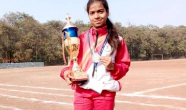 CG:67वीं राष्ट्रीय शालेय प्रतियोगिता में बेमेतरा ज़िले के स्कूली छात्रों का जलवा...कस्तूरबा गांधी बालिका आवासीय विद्यालय  बेमेतरा में कक्षा 10वीं  निवासरत  जागेश्वरी ठाकुर ने गतका खेल में जिला सहित राज्य का नाम रोशन करते हुए सिल्वर मेडक जीतकर मान बढ़ाया..अधीक्षिका सुषमा शर्मा ने बधाई एवं शुभकामनाएं, उज्जवल भविष्य की कामना की