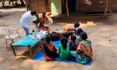 CG - जनहित में कार्य : नक्सल कमाण्डर हिड़मा की मां एवं अन्य परिजनों ने भी लिया स्वास्थ्य शिविर का लाभ...