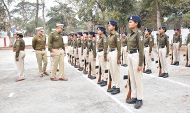 CG - पुलिस अधीक्षक के द्वारा किया गया जनरल परेड का निरीक्षण तथा पुलिस लाइन का आकस्मिक निरिक्षण किया गया, पुलिस जवानों की पूछी गयी समस्याऐं, संबंधित अधिकारियों को त्वरित निराकरण हेतु दिये गये निर्देश...