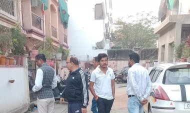 CG - नेता कन्हैया लाल बाजारी वार्ड के अंतर्गत वार्ड में होने वाले पानी की समस्याओं से युवा नेता पार्षद एवं जोन अध्यक्ष प्रतिनिधि शुभम यादव ने जोन 1 कमिश्नर और जोन संबधित अधिकारियों के साथ निरक्षण किया...