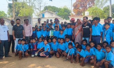 आल इंडिया सायकल राइडर योगेश मरकाम आल छत्तीसगढ़ राईड कर धमतरी पहुंचा...सायकल से राईड कर पूरा छत्तीसगढ़ में हसदेव बचाओ पर्यावरण बचाओ की संदेश छत्तीसगढ़ वासियों को दिया....