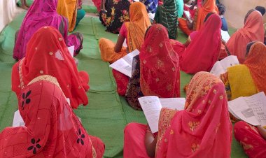 सूरजपुर में राष्ट्रव्यापी बुनियादी महापरीक्षा में शामिल हुए पण्डो जनजाति।